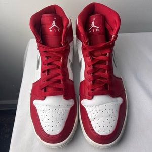 Nike Air Jordan 1 Retro High Silver Medal Red White Size 9 332550 602